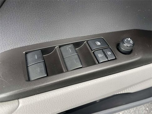 Used 2021 Toyota Camry LE image 16