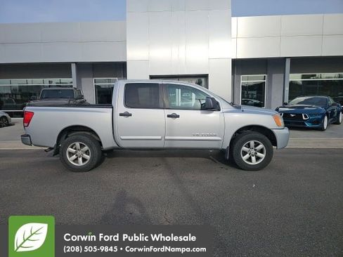 Used 2011 Nissan Titan S image 5
