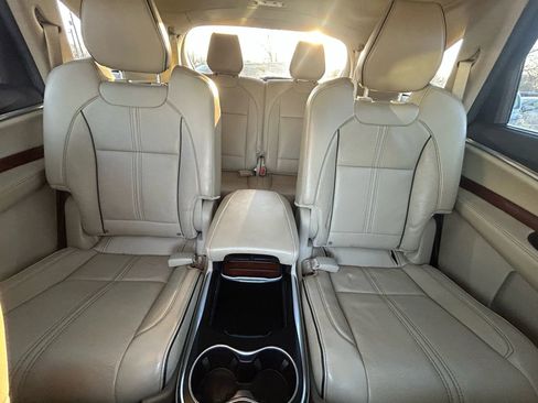 Used 2018 Acura MDX FWD w/ Advance Package image 11