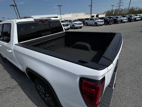 Used 2023 GMC Sierra 1500 AT4 w/ Technology Package AWD/4WD image 45