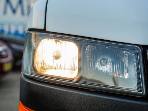 Used 2022 GMC Savana 2500 w/ Driver Convenience Package image 10