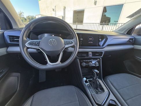 Used 2024 Volkswagen Taos SE FWD image 27