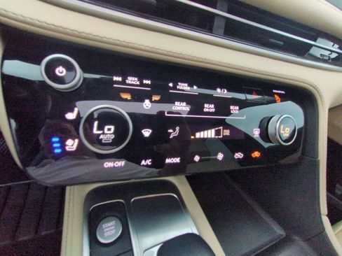 Used 2024 INFINITI QX60 Luxe FWD image 19