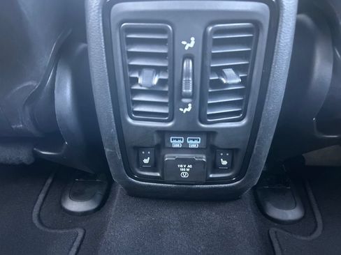 Used 2025 Dodge Durango R/T AWD/4WD image 36