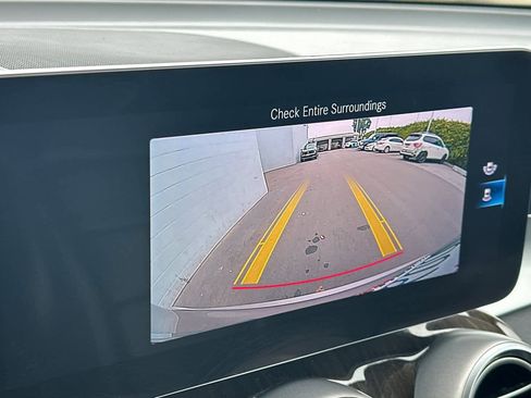 Used 2020 Mercedes-Benz GLC 300 4MATIC image 23