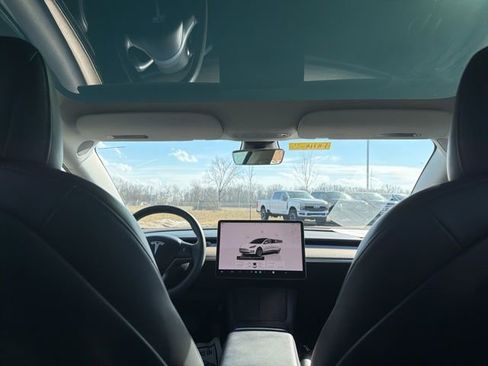 Used 2023 Tesla Model 3 Standard Range image 15