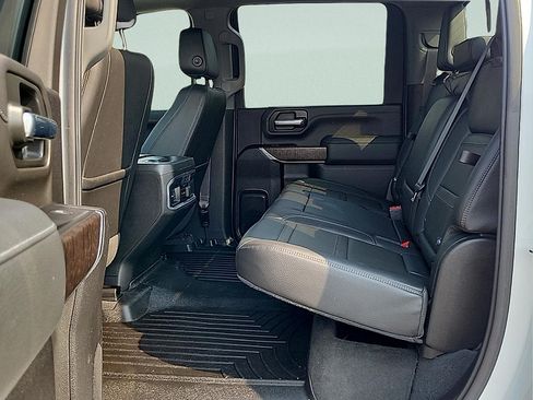 Used 2022 GMC Sierra 3500 Denali w/ Denali Ultimate Package AWD/4WD image 12
