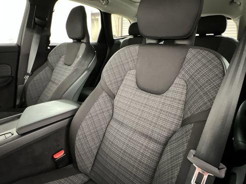 Certified 2025 Volvo XC60 B5 Core w/ Climate Package PRO image 13
