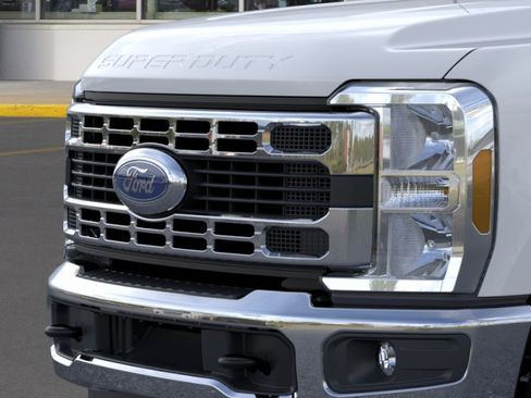 New 2026 Ford F350 XL w/ XL Chrome Package AWD/4WD image 17