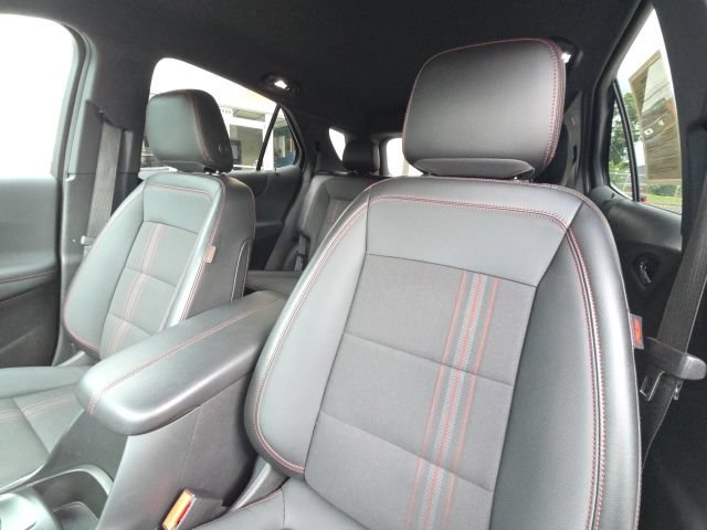Certified 2022 Chevrolet Equinox RS w/ LPO, Floor Liner Package FWD image 23