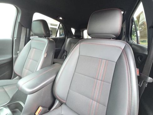 Certified 2022 Chevrolet Equinox RS w/ LPO, Floor Liner Package FWD image 23