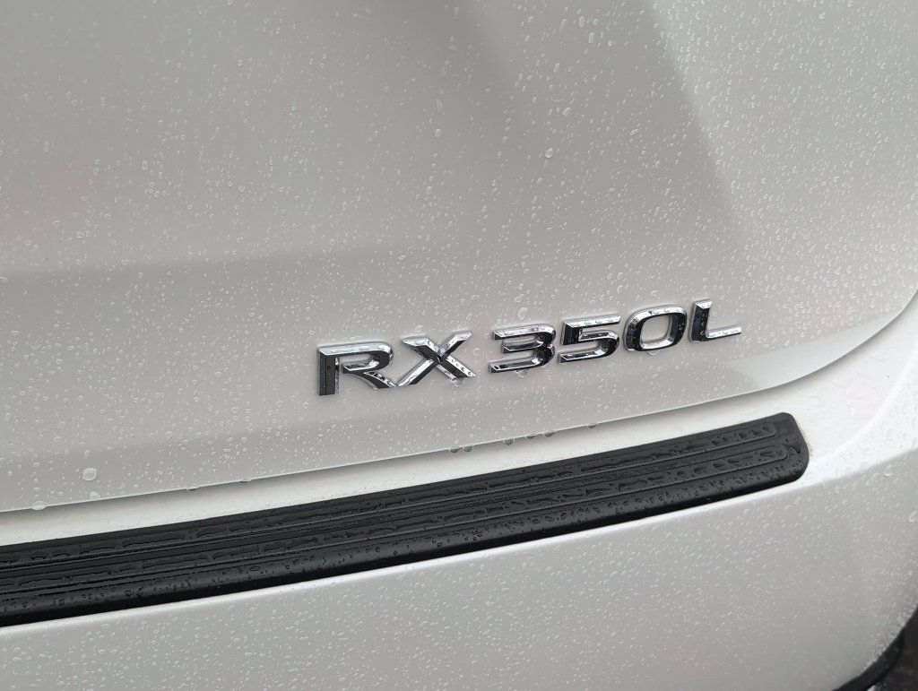 Used 2022 Lexus RX 350L Premium w/ Premium Package AWD/4WD image 6