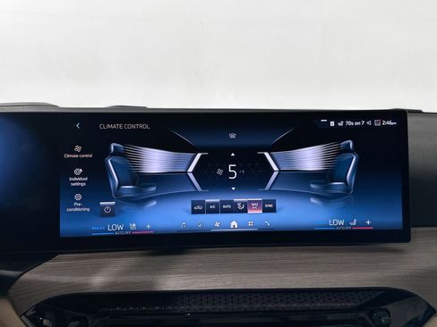 Used 2025 BMW 330i 330i w/ Premium Package image 16