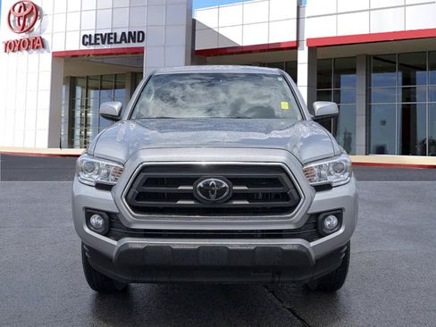 Used 2022 Toyota Tacoma SR5 w/ Technology Package RWD image 3