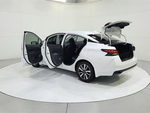 Certified 2025 Nissan Versa SV w/ Trunk Package image 11