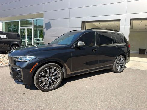 Used 2022 BMW X7 M50i AWD/4WD image 11
