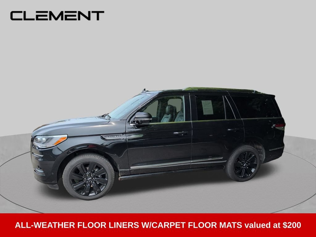 Used 2023 Lincoln Navigator Reserve AWD/4WD image 5