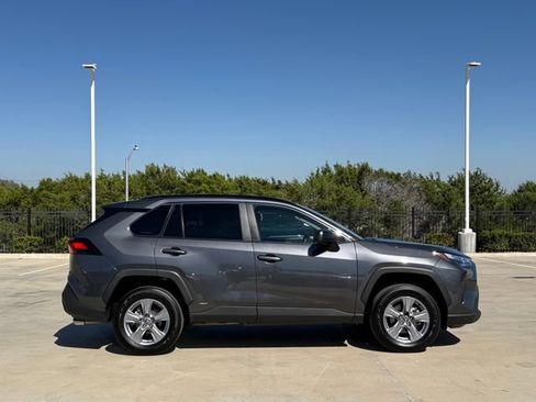 Used 2025 Toyota RAV4 LE image 5