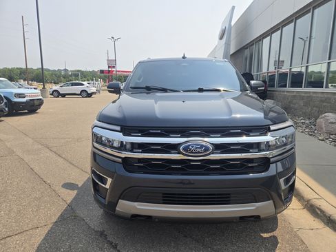 Certified 2022 Ford Expedition Limited AWD/4WD image 4