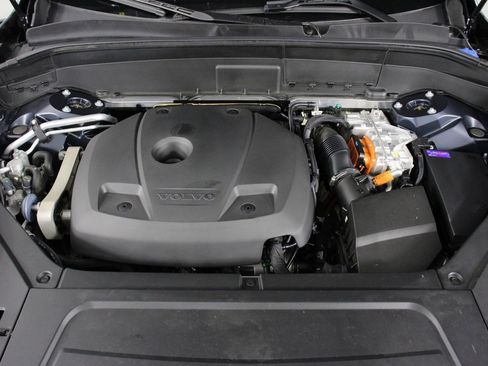 Certified 2023 Volvo XC90 T8 Ultimate w/ Protection Package Premier image 24