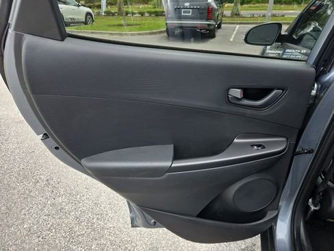 Used 2020 Hyundai Kona SEL FWD image 12