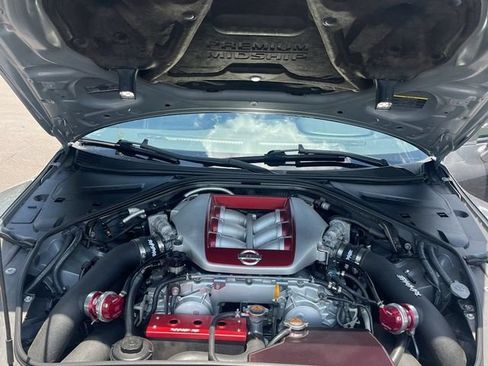 Used 2012 Nissan GT-R Premium AWD/4WD image 8