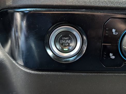 Used 2023 Chevrolet Silverado 1500 LT w/ Protection Package AWD/4WD image 17