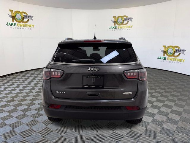 Used 2022 Jeep Compass Latitude AWD/4WD image 9