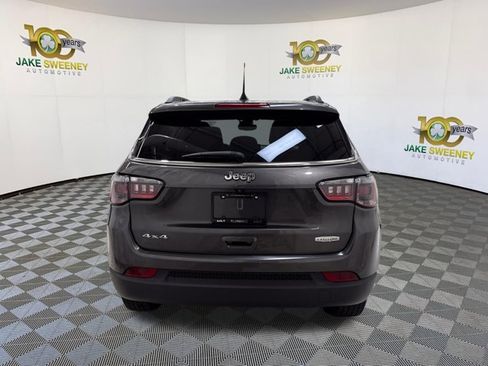 Used 2022 Jeep Compass Latitude AWD/4WD image 9