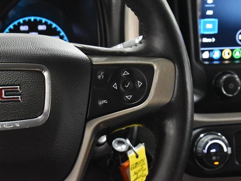 Used 2022 GMC Canyon Denali image 11