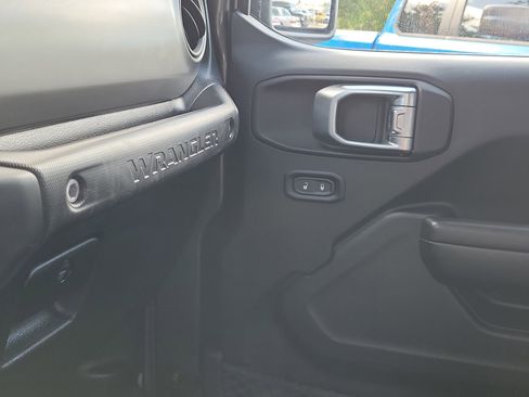 Used 2018 Jeep Wrangler Unlimited Sport S AWD/4WD image 30