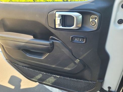Certified 2025 Jeep Wrangler Unlimited Sport AWD/4WD image 14