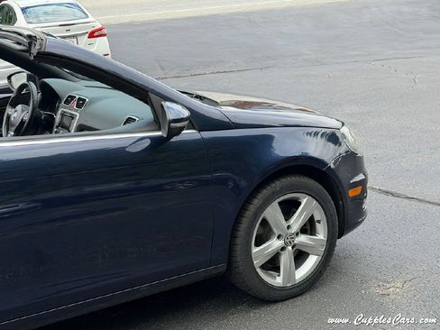 Used 2012 Volkswagen Eos Lux FWD image 35