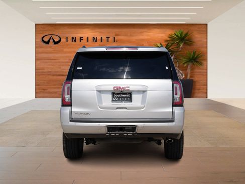 Used 2020 GMC Yukon SLT w/ Premium Edition image 6