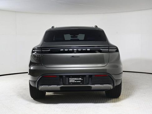 Certified 2025 Porsche Macan Electric image 6