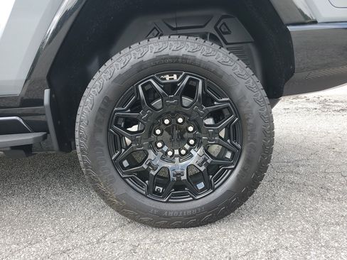 New 2025 GMC Hummer EV 2X image 8