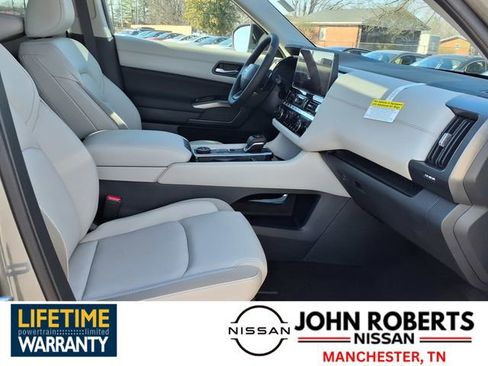 New 2026 Nissan Pathfinder SL w/ SL Premium Package image 21