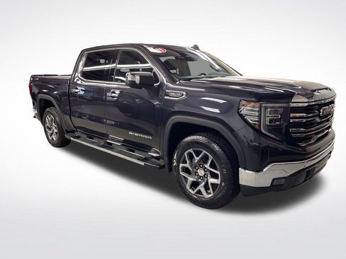 Used 2023 GMC Sierra 1500 SLT AWD/4WD image 9