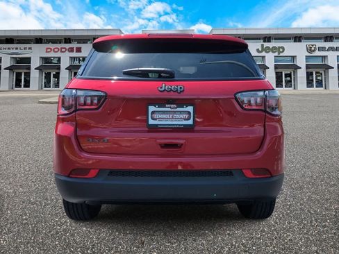 Certified 2026 Jeep Compass Latitude AWD/4WD image 7