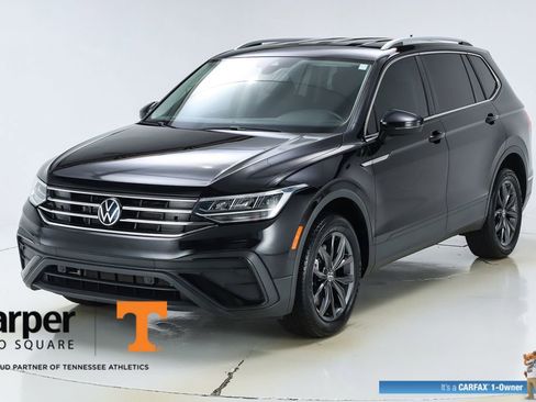 Used 2023 Volkswagen Tiguan SE image 40
