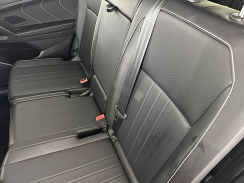 Used 2024 Volkswagen Tiguan SE FWD image 26