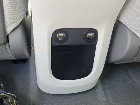 Used 2024 Hyundai Ioniq 5 Limited image 24