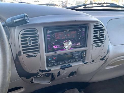 Used 2002 Ford F150 XLT image 21