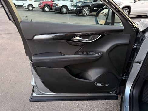 Used 2025 Buick Envision Preferred image 33