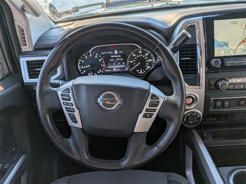 Used 2021 Nissan Titan SV w/ SV Convenience Package image 18