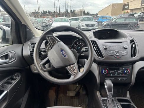 Used 2018 Ford Escape SE image 7
