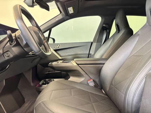 Used 2023 BMW iX xDrive50 image 5