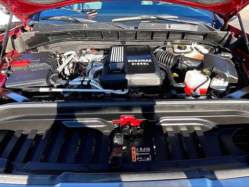 Used 2024 GMC Sierra 1500 AT4 w/ AT4 Premium Package image 9