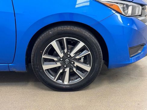 Used 2024 Nissan Versa SV FWD image 4