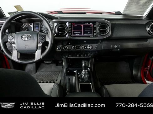 Used 2020 Toyota Tacoma TRD Sport image 18